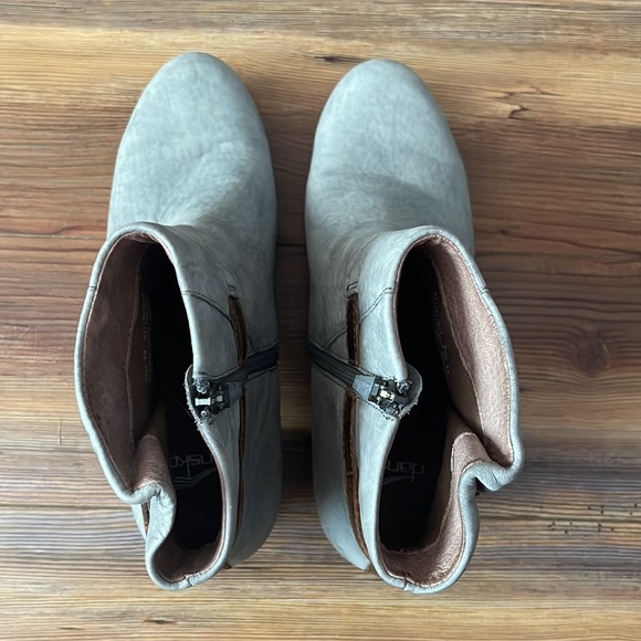 Dansko 39 Booties Boots Shoes Heels Zip Gray Leather Buckle Office Ladies - Picture 6 of 14